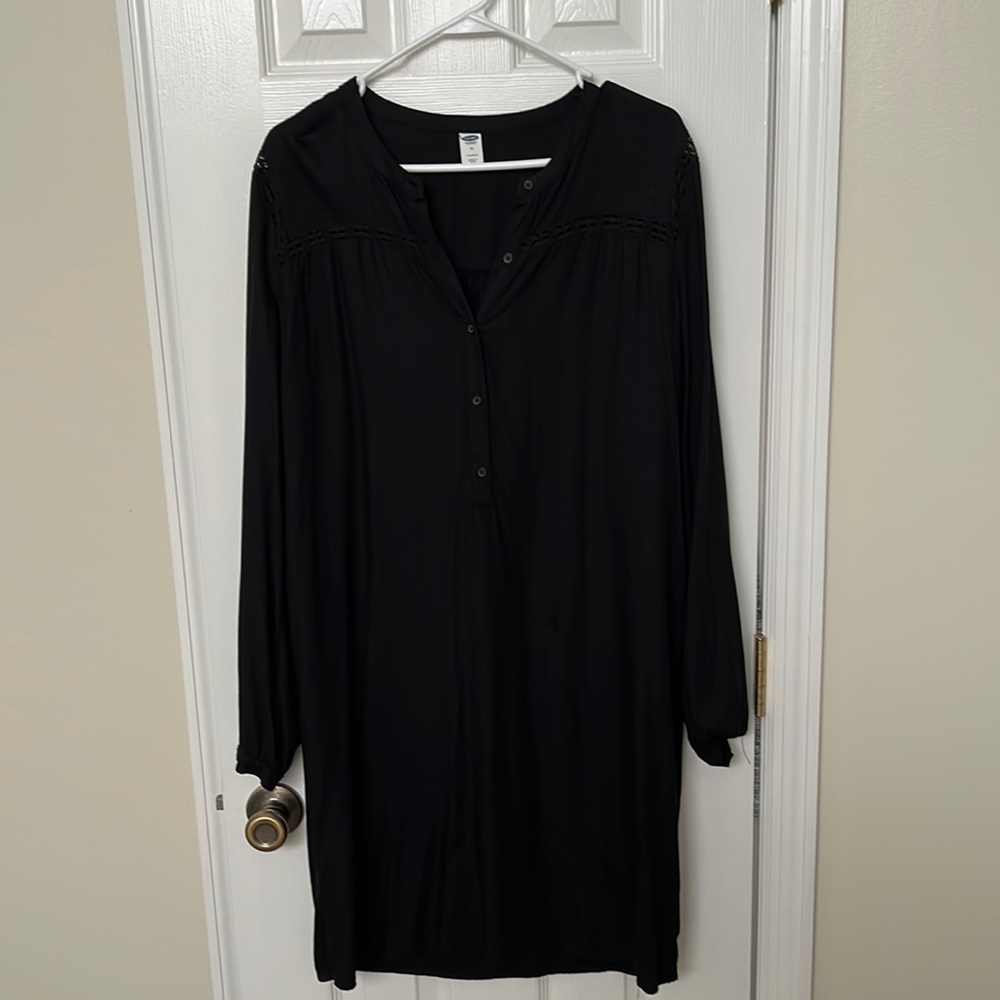 EUC Old Navy Medium TALL viscose lace detail shift dress